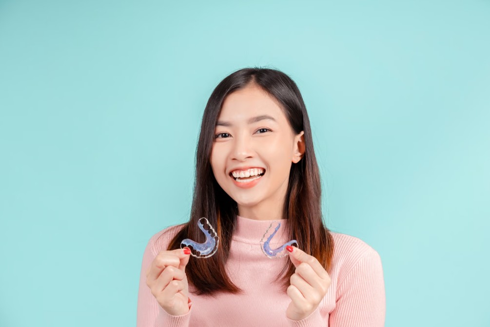 Apparecchi ortodontici per adulti: soluzioni discrete ed efficaci per ogni età